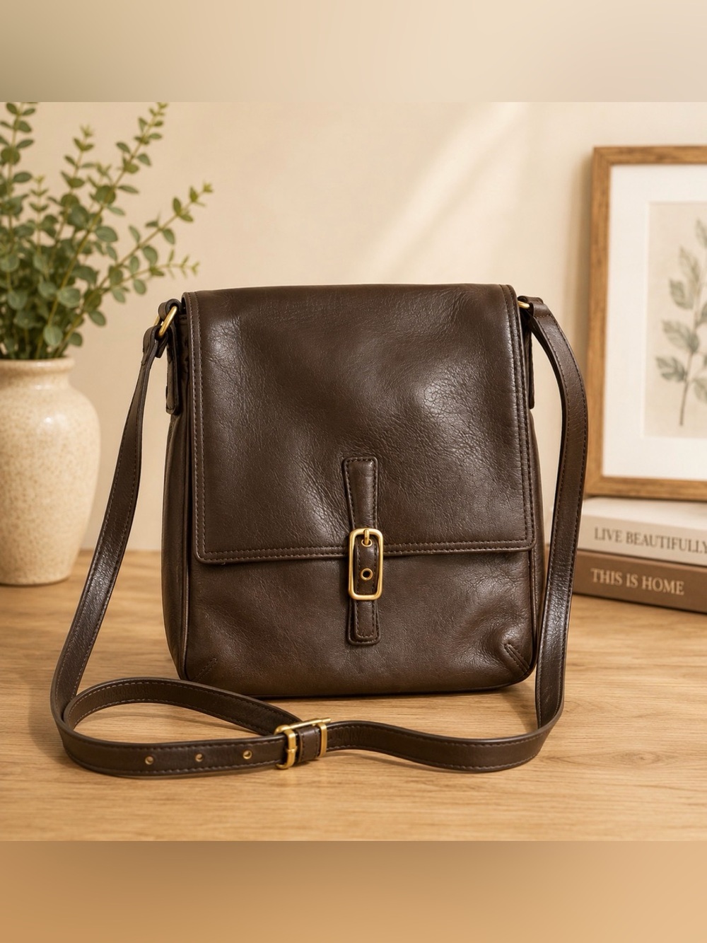Coach vintage Dark Brown Leather slim Bag - Brass Accent 9592